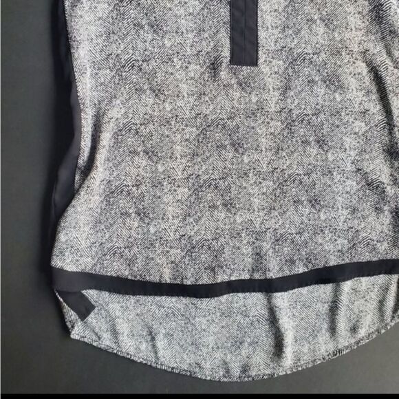 Daniel Rainn Zebra Striped Blouse - Picture 4 of 8